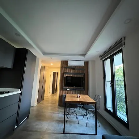 Laras Homes !! Elite Area In Antalya *